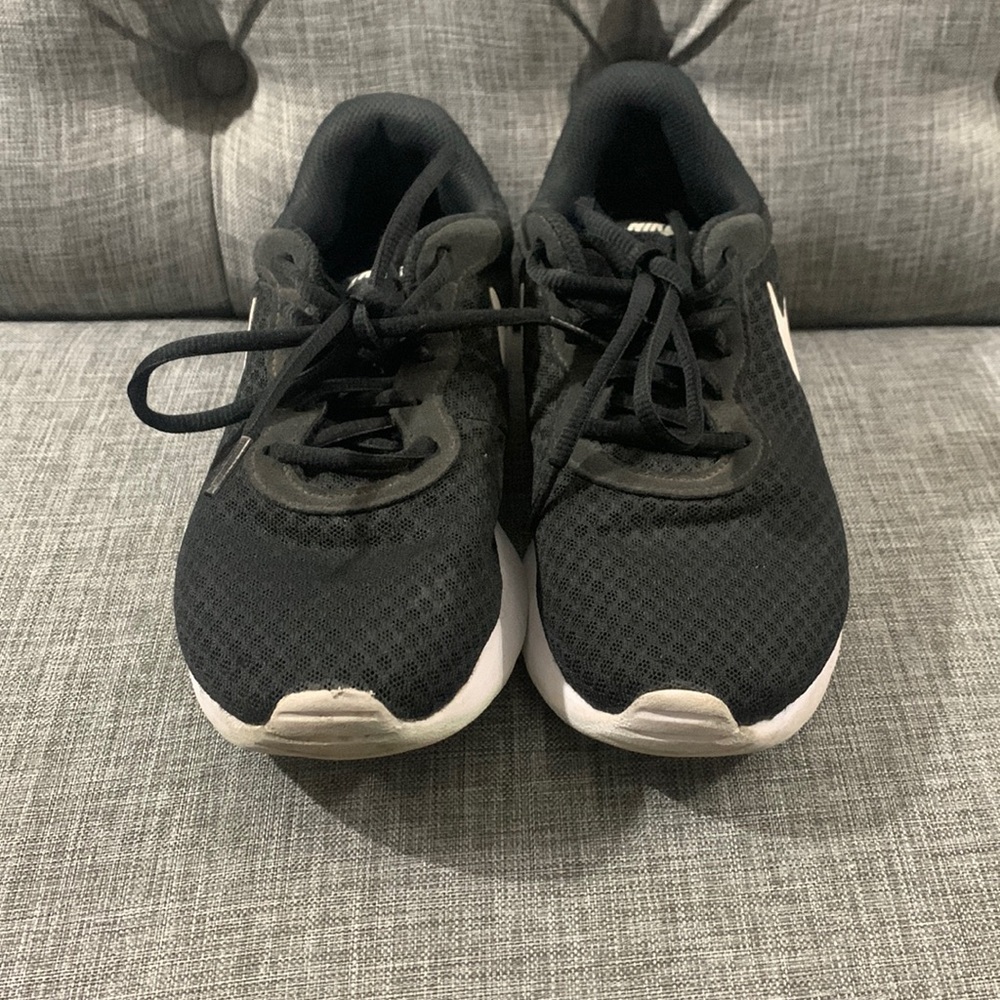 Nike Tanjun Shoes